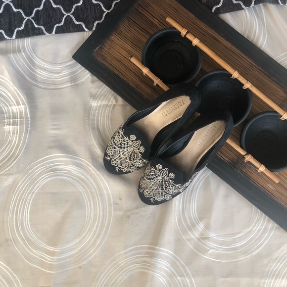 Forever 21 Black Flats Size 6 - Picture 2 of 7